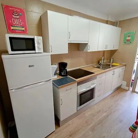 Dulos House Pool And Free Wifi *