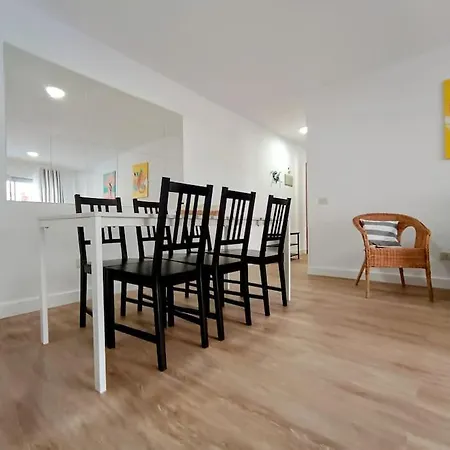 アパート Dulos House Pool And Free Wifi Cho