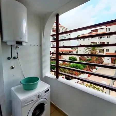 Dulos House Pool And Free Wifi