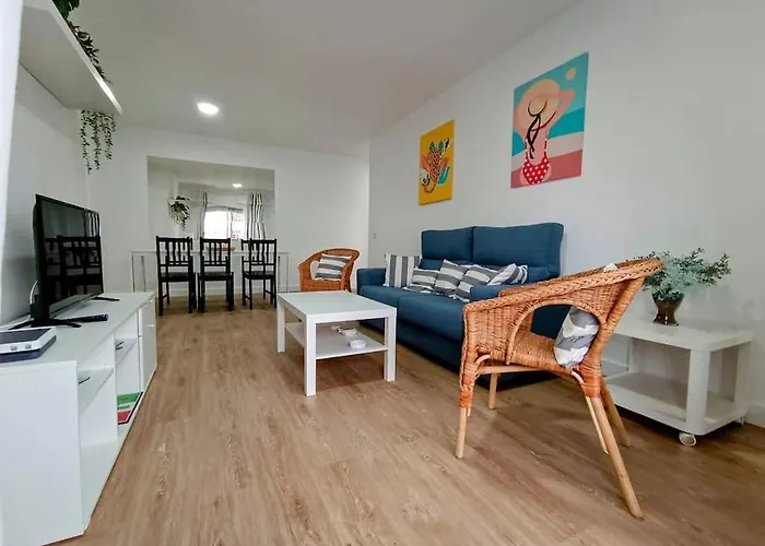 Dulos House Pool And Free Wifi