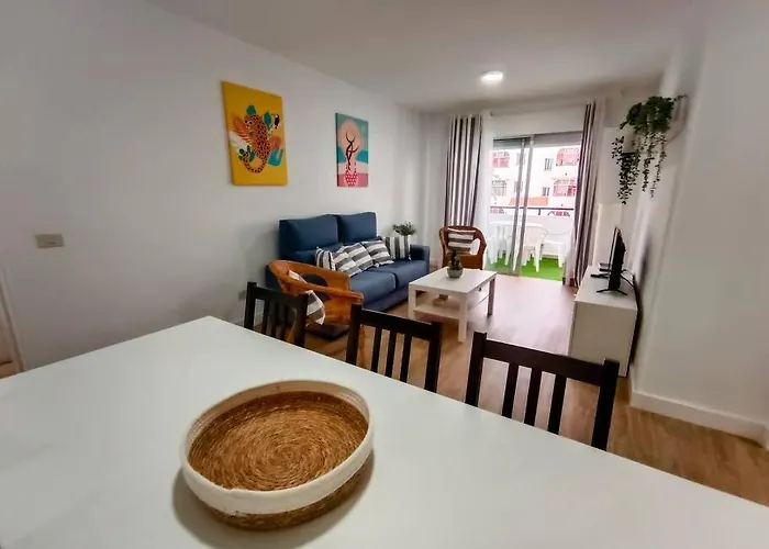 아파트 Dulos House Pool And Free Wifi Cho