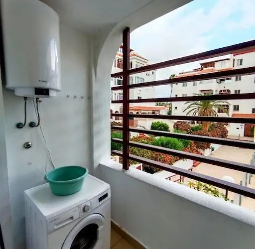 Dulos House Pool And Free Wifi