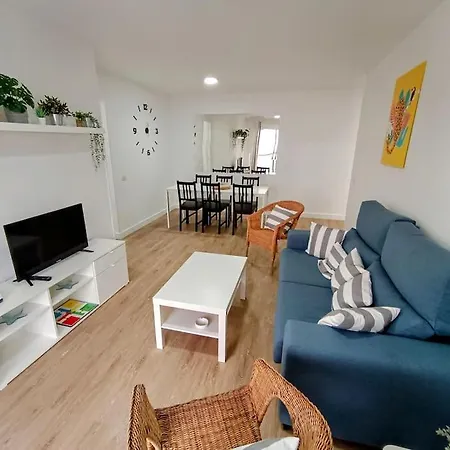 Dulos House Pool And Free Wifi *